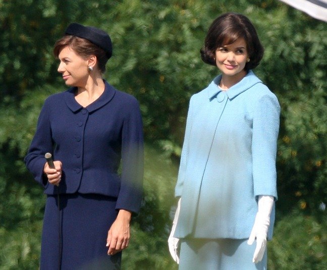 Katie Holmes Light blue suit, white gloves